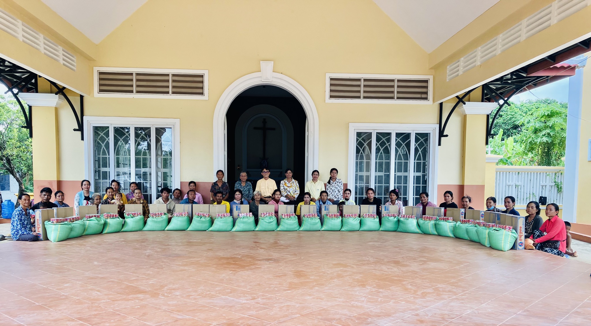 Knach Knach Romeas Community says ‘okoon’! – Support Cambodia
